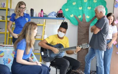 Recebemos a visita da Sra. Mariana Magalhães na pama.